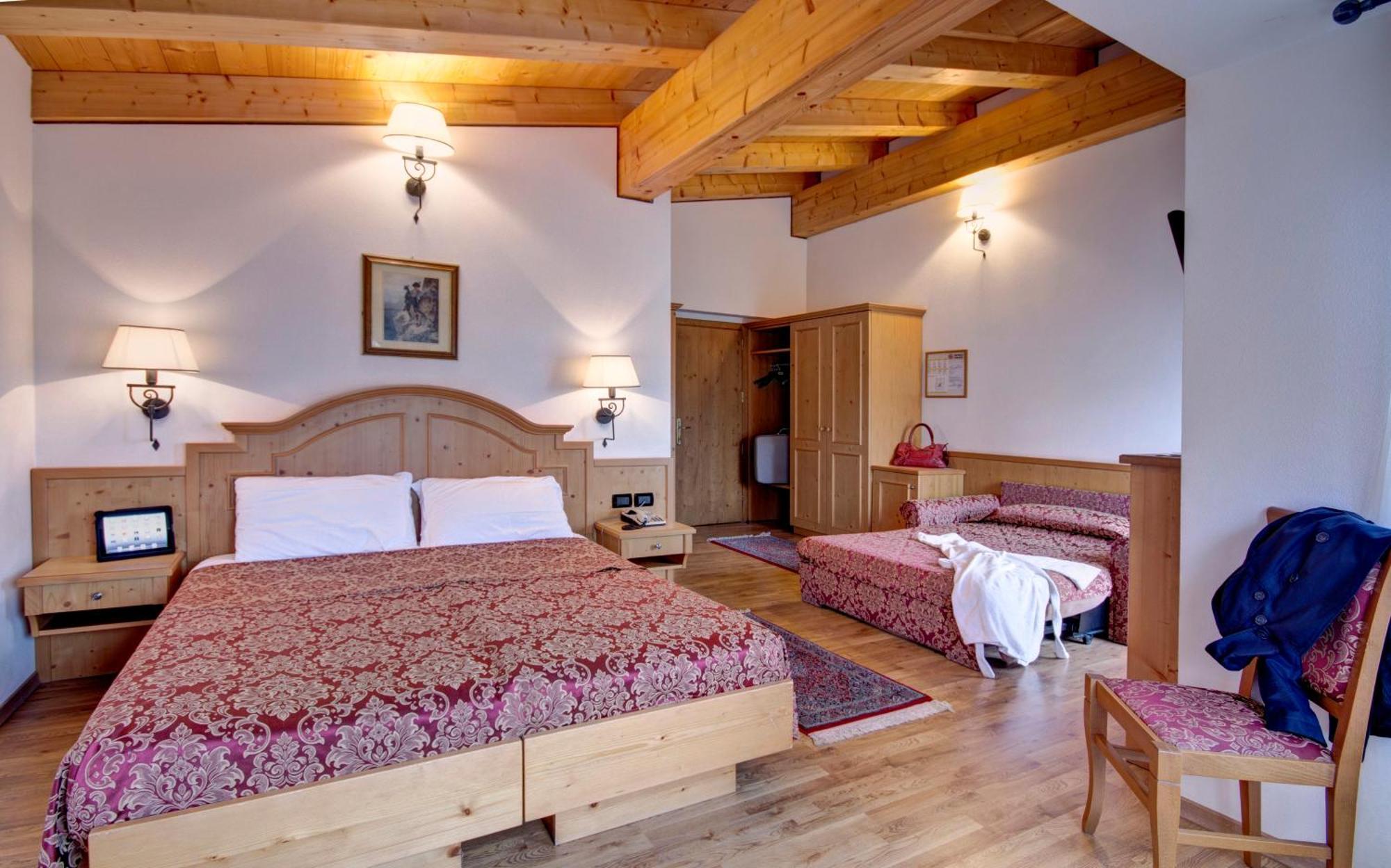 Hotel Des Alpes Cortina dʼAmpezzo Exterior foto