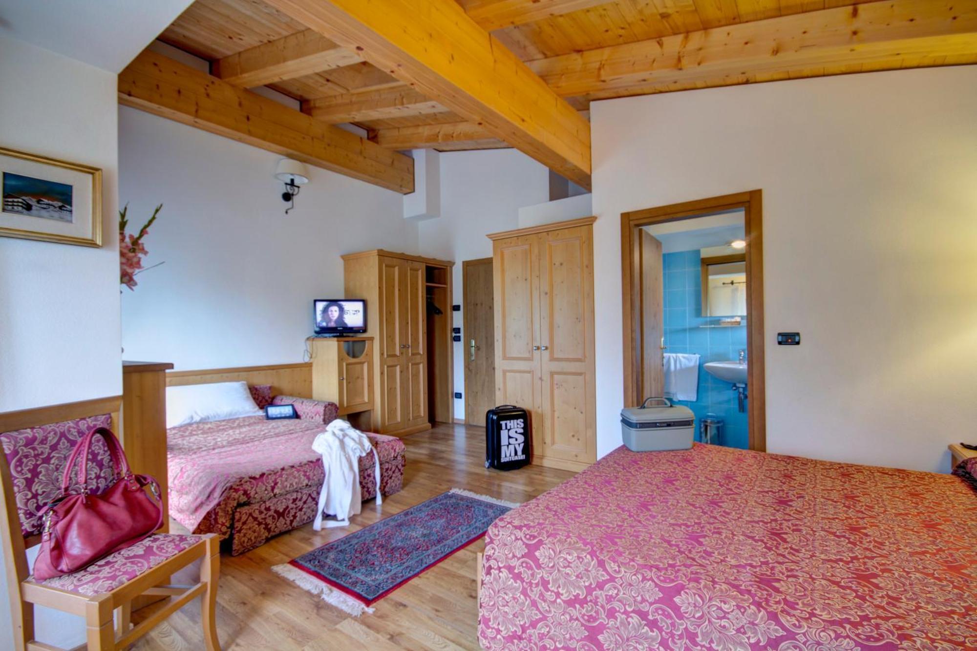 Hotel Des Alpes Cortina dʼAmpezzo Exterior foto